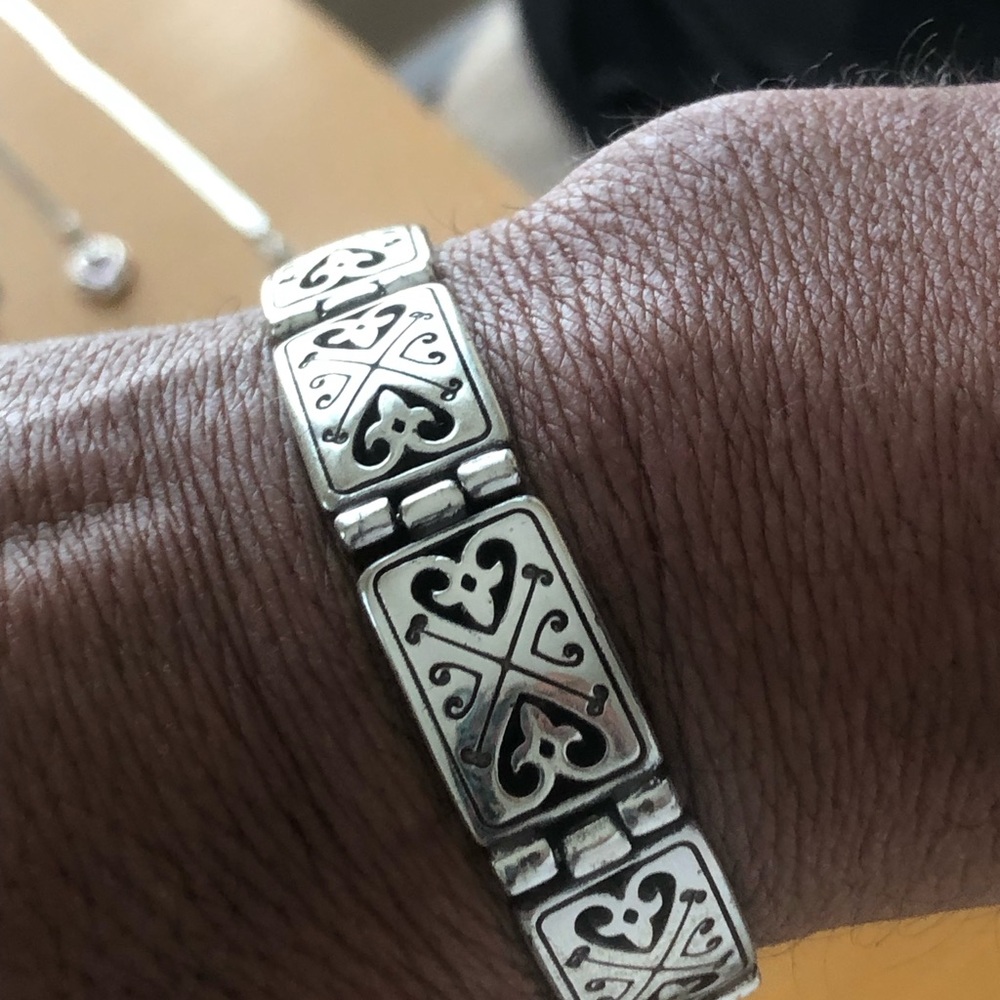 Elegant Silver Heart Pattern Ring - image 3